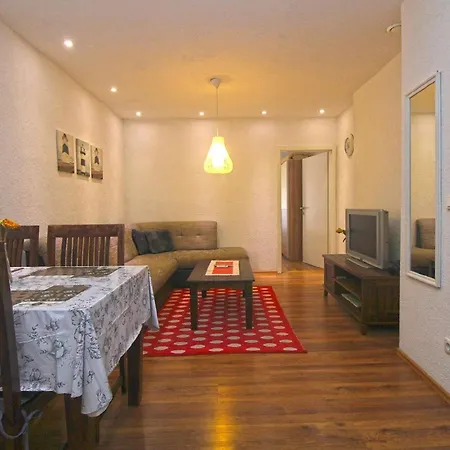 Apartment Fuer 3 Personen Ca 38 Qm In Pula, Istrien Istrische Riviera Pula